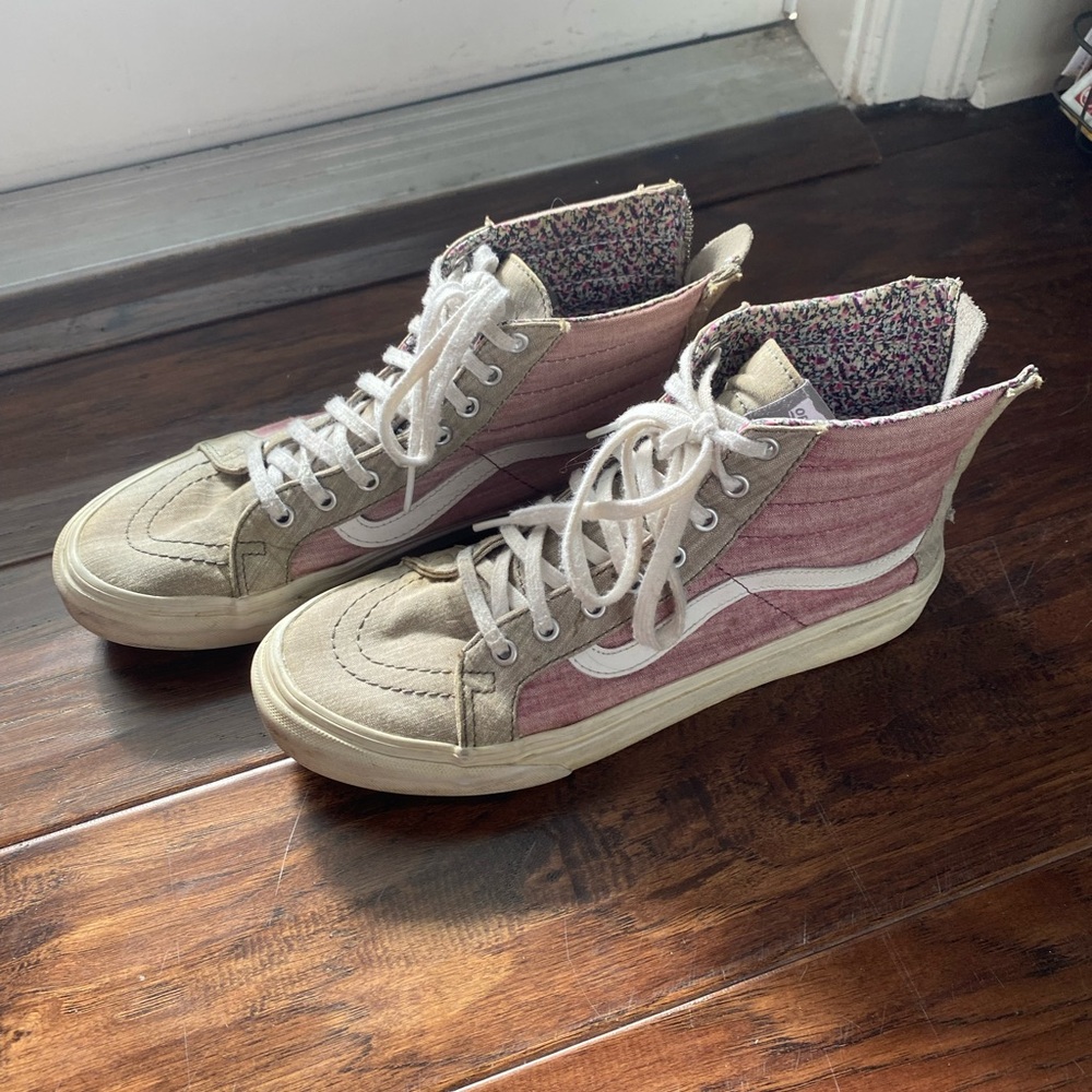 Vans Hightop Sneakers